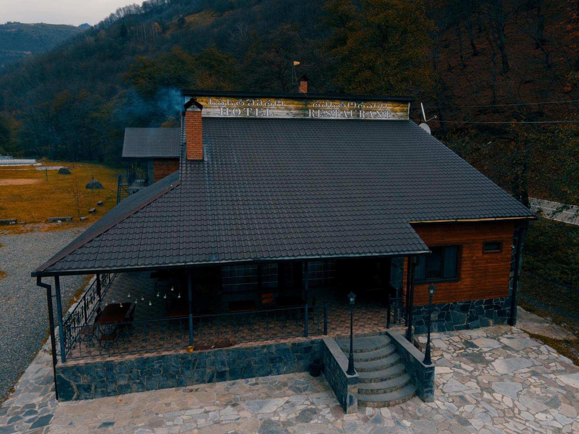 Готель Tourist Complex Khomi Ch'argali Екстер'єр фото